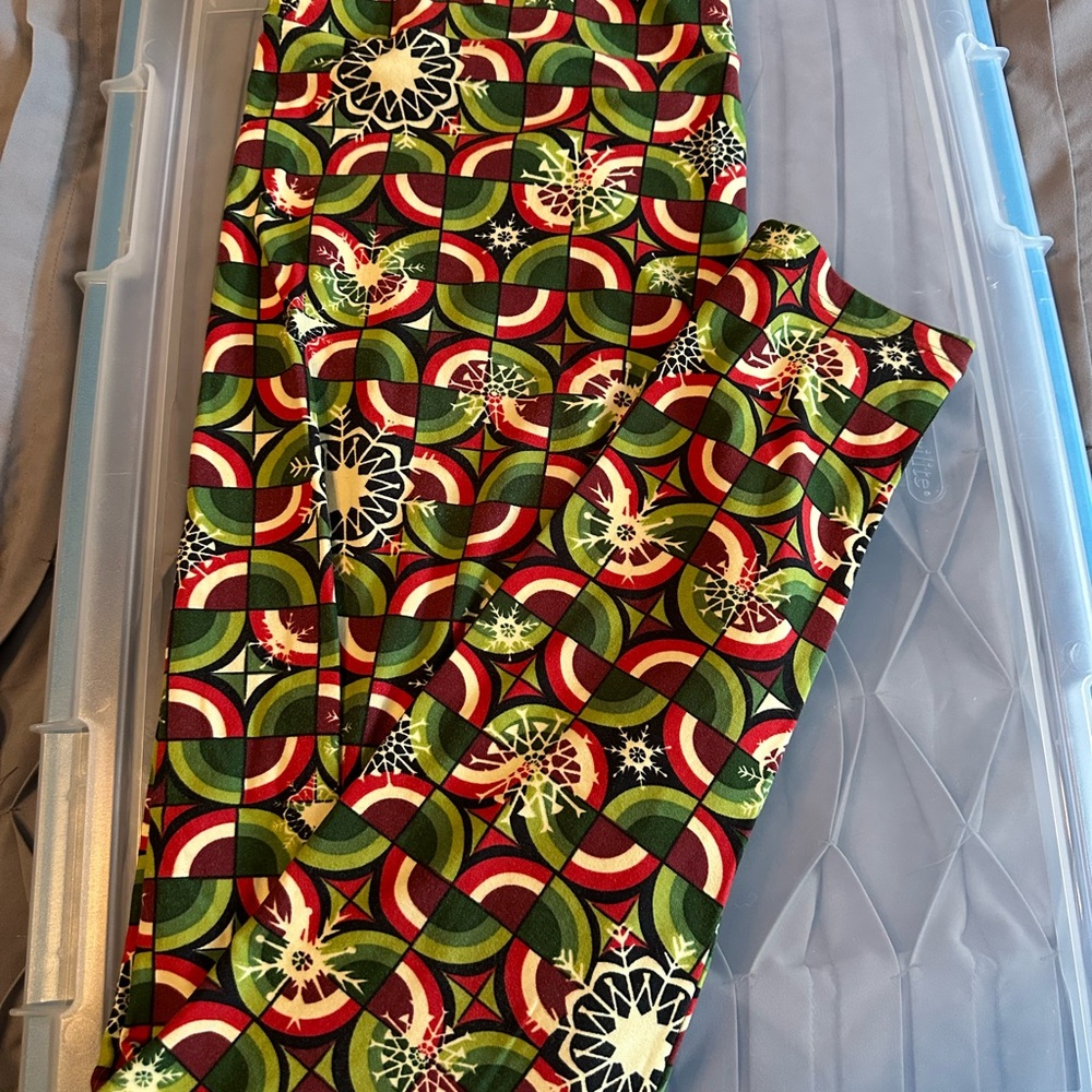 LulaRoe Christmas Leggings